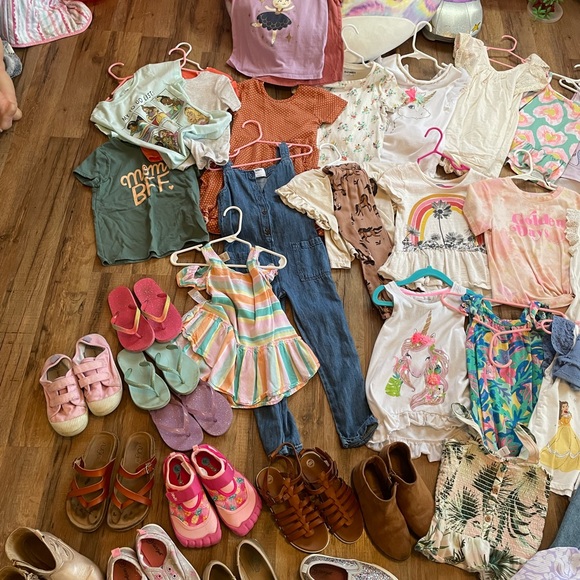 Girls summer bundle - Picture 2 of 4